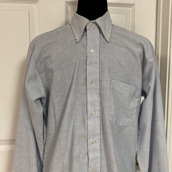 GW Gentleman’s Warehouse blue pinstripes button down shirt. 15 1/2 x 33 - Picture 4 of 10